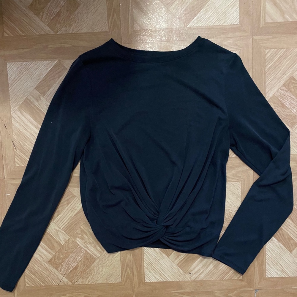 Black workout top